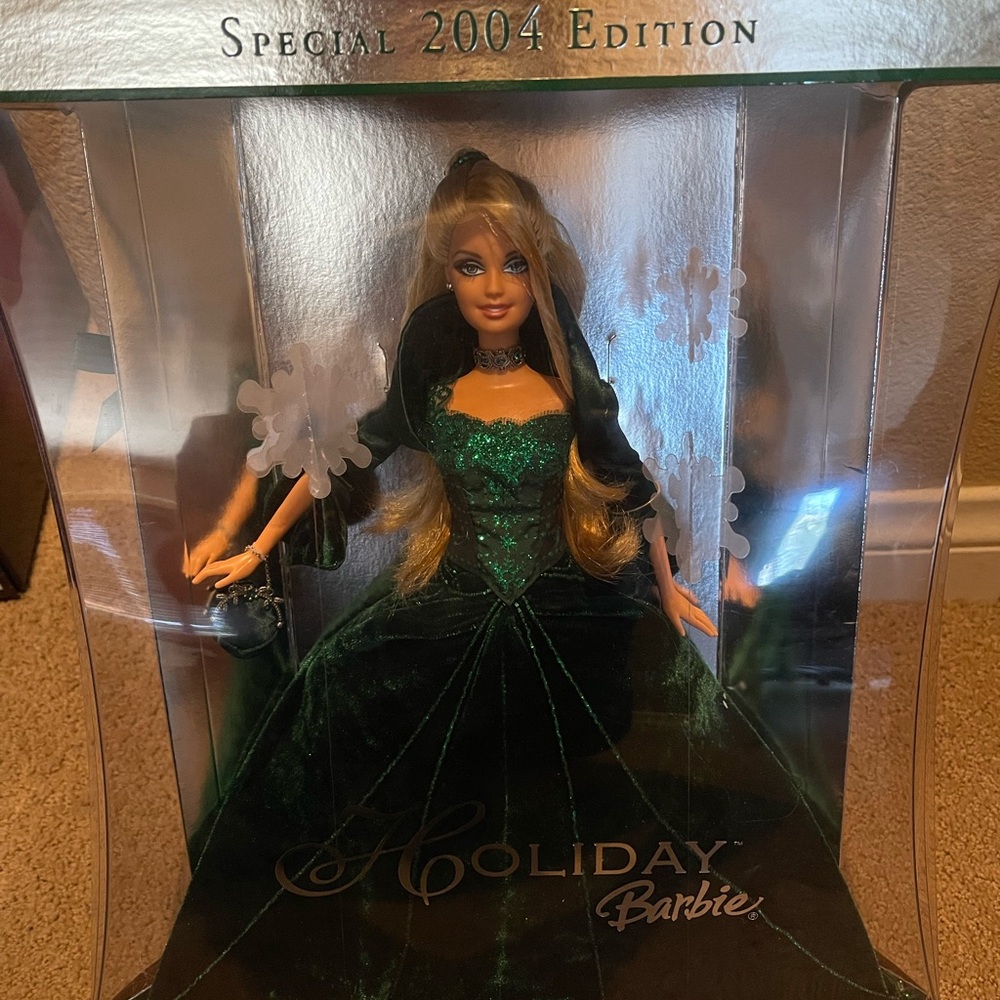 2004 Holiday Barbie